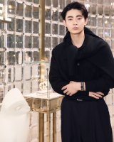 �V���l���̃t�@�C���W���G���[�ƃE�H�b�`�̃|�b�v�A�b�v�C�x���g�wDREAM CHASER(�h���[�� �`�F�C�T�[)�x�ɗ��ꂵ���L�c�T�� 