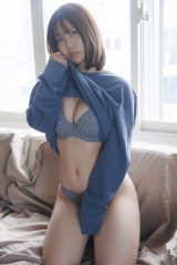 �wFRIDAY�x�ɓo�ꂵ���ɐD����(c)�J�����}���K���q�P 