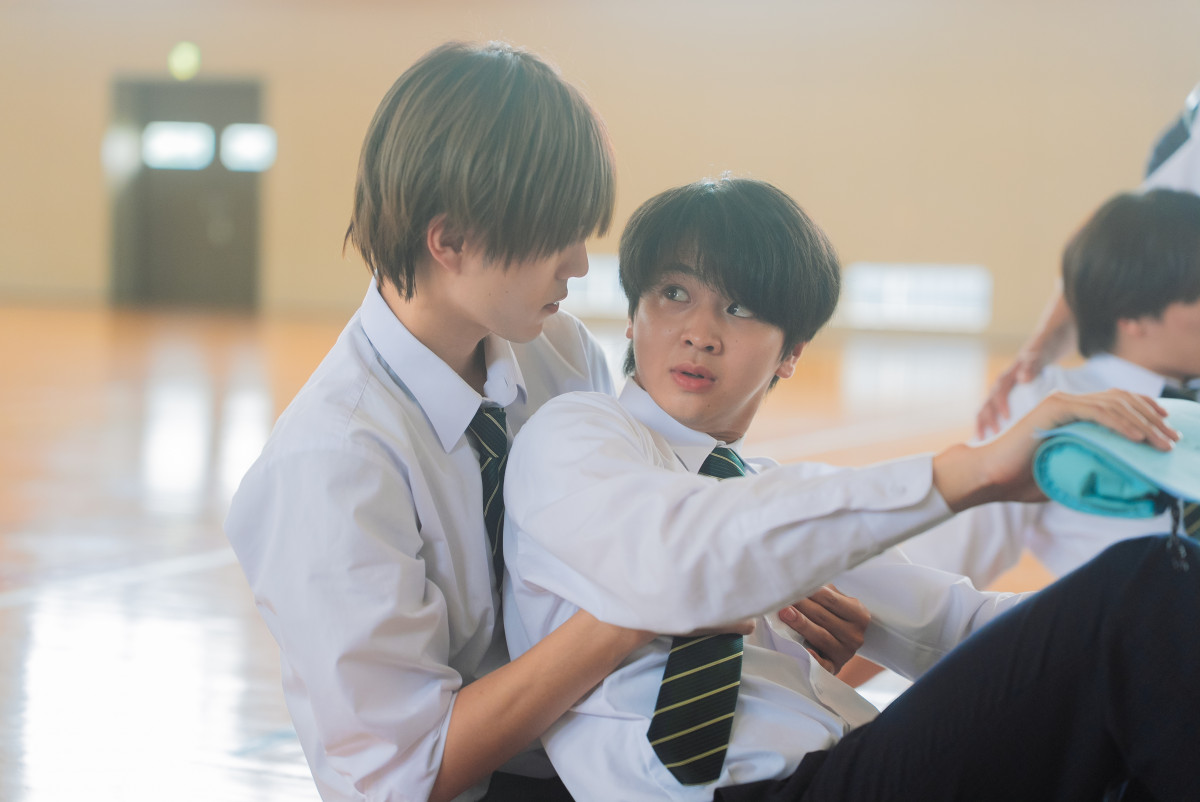 藤本洸大　複製サイン　日置　「修学旅行で仲良くないグループに入りました」 人気青春BL小説『修学旅行で仲良くないグループに入りました』実写TV