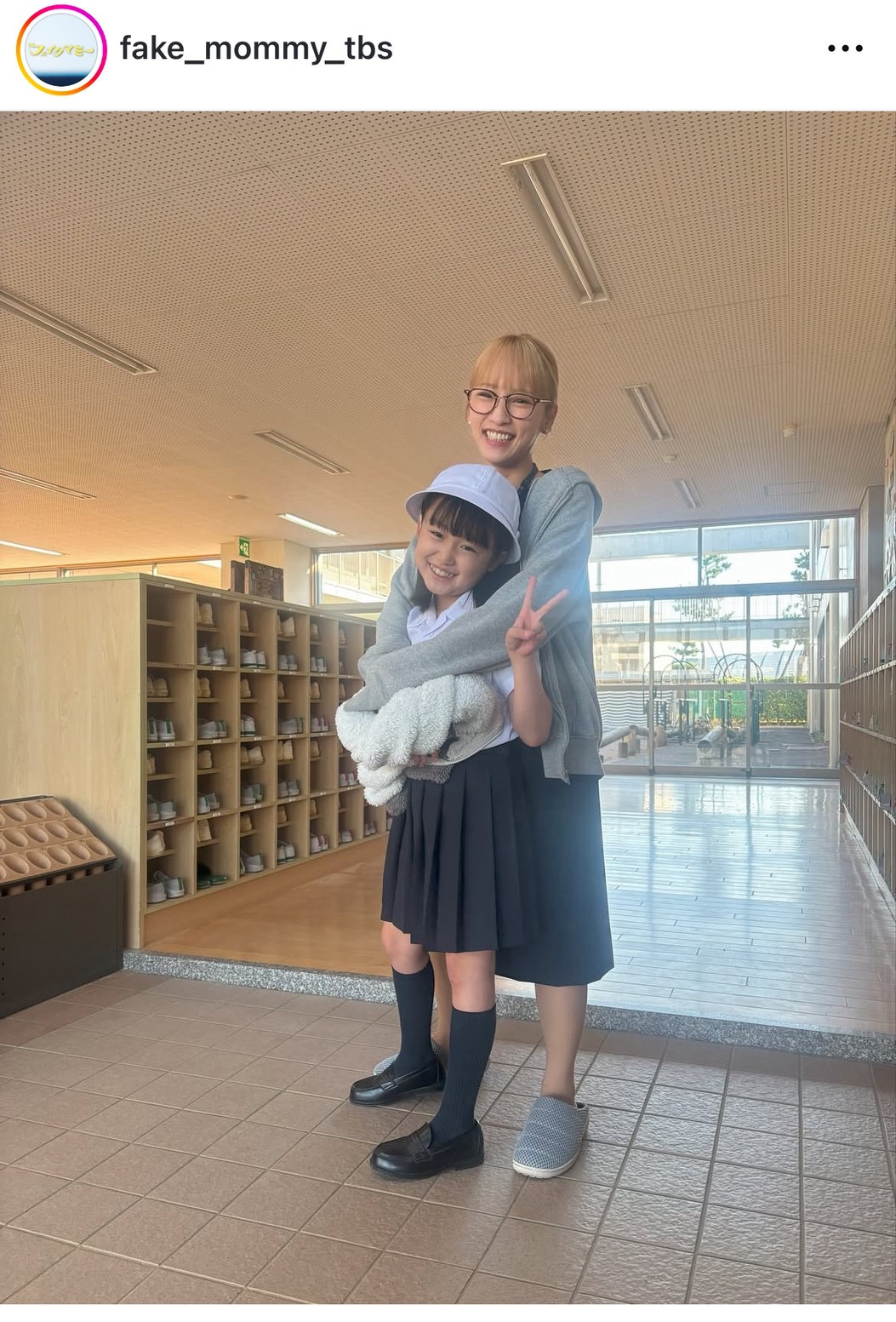 画像・写真 | 川栄李奈、“娘”との仲良しショット「美人親子