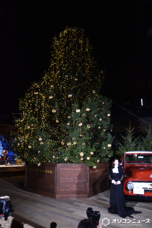 �����t ���[���������~�b�h�^�E�� �c���[�_�����ɓo�d����TWICE�ESANA 