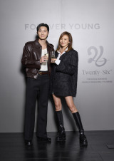 �E�C�X�L�[�u26 Twenty-Six �y2025 Edition�z�v�̔����C�x���g�ɎQ������(������)�p�N�E�\�W�����ASHIHO 