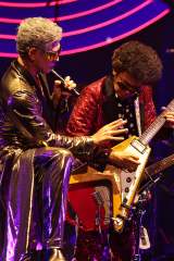 Ooochie Koochie���{�����ٌ����̖͗l �ʐ^:�O�Y���� 