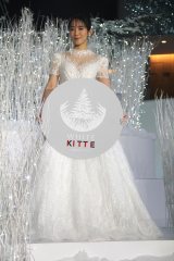 �N���X�}�X�C�x���g�wWHITE KITEE�x�_�����ɓo�ꂵ���g������ (C)ORICON NewS inc. 