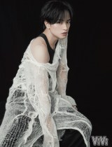 21������ViVi1�����̓��ʔłɓo�ꂷ�钆�����l 