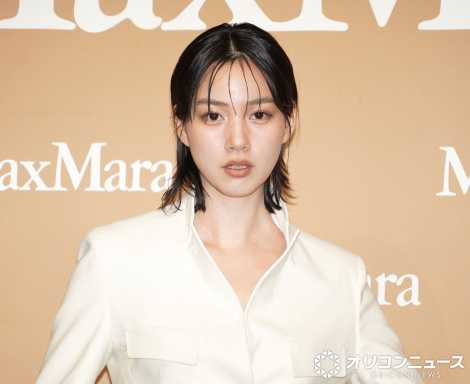 }bNX}[w|bvAbvXgAgTHE CAMEL, timelessh xvr[ɓoꂵ̂ (C)ORICON NewS inc. 