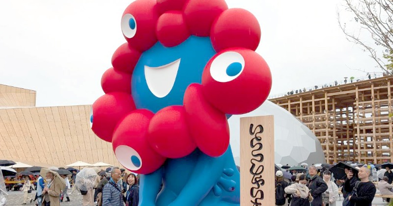 万博ミャクミャク「いらっしゃい」モニュメントで新展開、自宅で