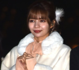 �w�����N���X�}�X�}�[�P�b�g 2025 in �_�{�O���x�̏����̃I�[�v�j���O�Z�����j�[�ɃQ�X�g�Ƃ��ēo�ꂵ��CANDY TUNE�E��Ȃ� (C)ORICON NewS inc. 