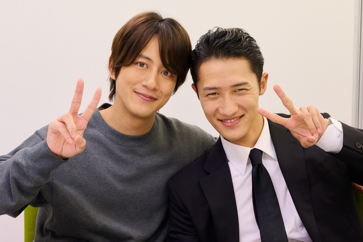 岩本照＆溝端淳平、『恋する警護24時』で緊迫の再会 熱演後は仲良く2