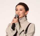 �f��w�i�C�g�t�����[�x��㕑�䂠�����ɓo�d�����k��i�q (C)ORICON NewS inc. 