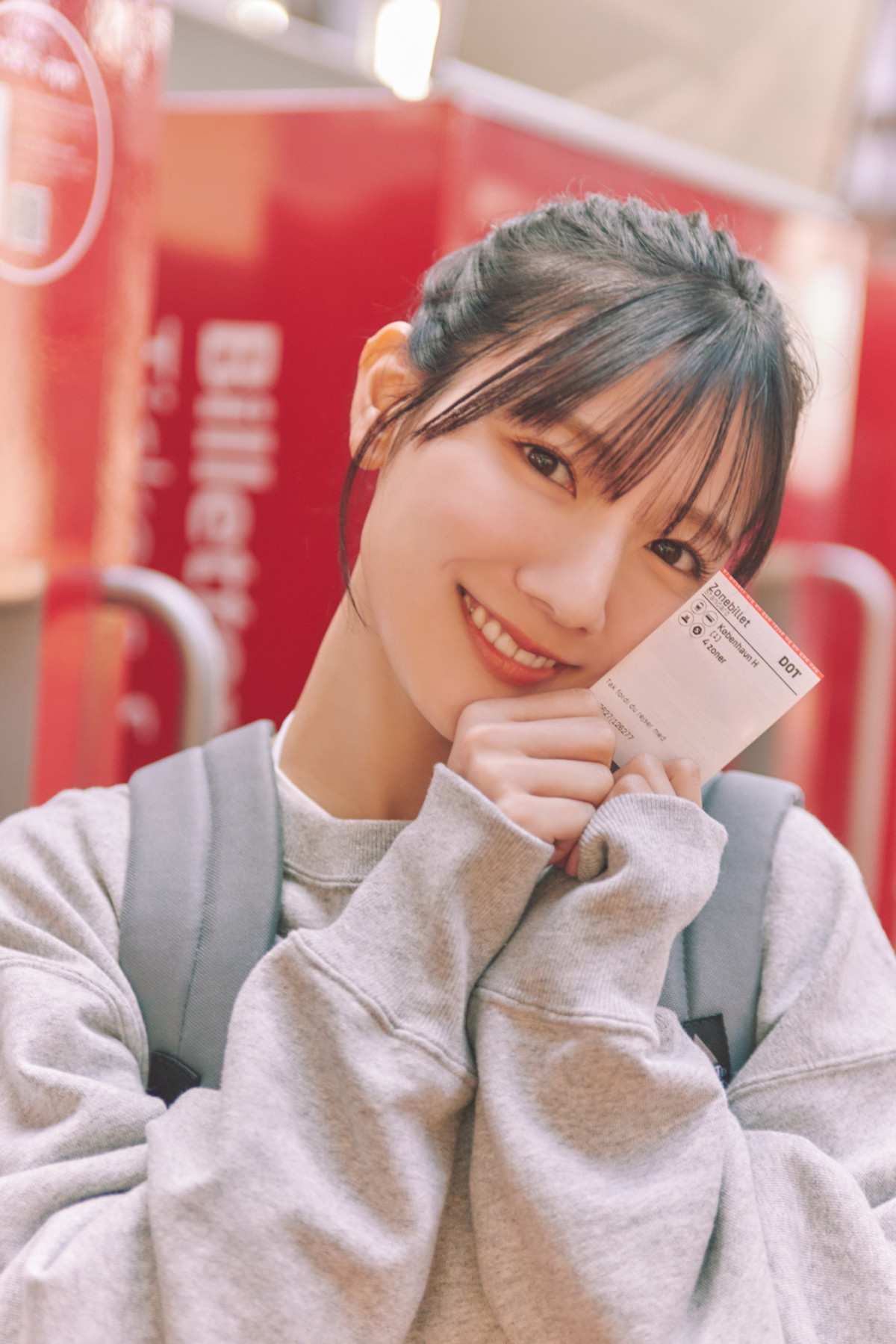 日向坂46・河田陽菜、「写真集」1位【オリコンランキング】 | オリコン