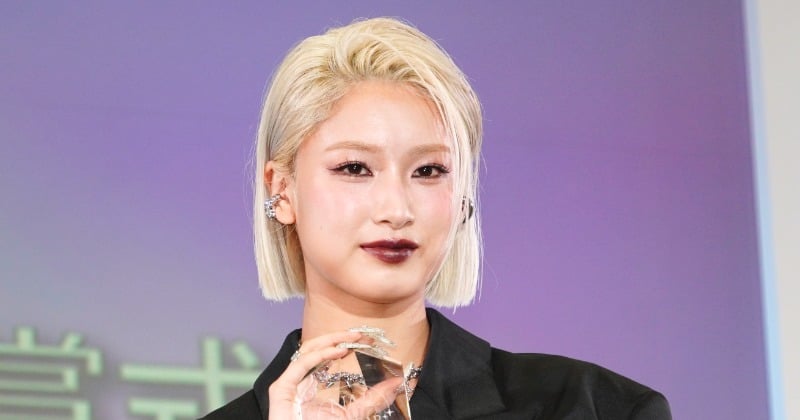 HANA・MOMOKA「ネイルは“命”」、4.5時間かけたネイルで登壇 初出場の紅白歌合戦は「赤色に」