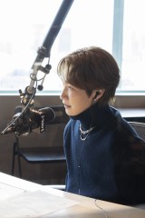 �n���đ��̏��̒P�ƃ��W�I�ԑg�ƂȂ�uJ-WAVE SELECTION SWAROVSKI SPARKLING MOMENTS�v 