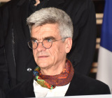 ����w���E�̏I��ƃn�[�h�{�C���h�E�����_�[�����h�x���씭�\��ɓo�d�����t�B���b�v�E�h�D�N�t���� (C)ORICON NewS inc. 