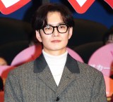 �f��w�ʂĂ��Ȃ��X�J�[���b�g�x�������䂠�����ɓo�d�������c���� (C)ORICON NewS inc. 