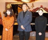 ��43��w�T���g���[1���l�̑��x�͂ݎ�ނɎQ������(������)����䝗D�A���n�T���A����D (C)ORICON NewS inc. 