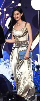 �w�C�J�Q�[���x�g�W���[�W�p�̒E�k�ҁh�����C�E���B�g���̃h���X�ŕ��͋C�����@�uYou are so beautiful�v�uMY GORGEOUS ANGEL!!!�v 