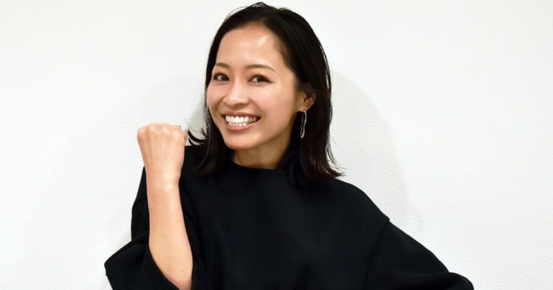 小森純「我等もちゃんと歳をとりましたね」夫と最新2ショット披露 「美男美女の理想の夫婦すぎる」の」声