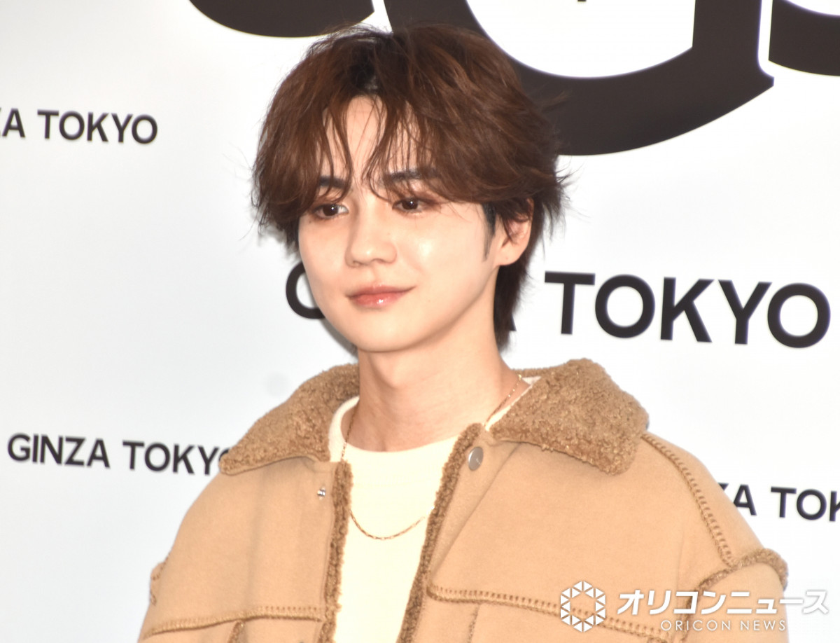 吉野北人、ホリデーシーズン憧れのお出掛けは家族でおそろコーデ