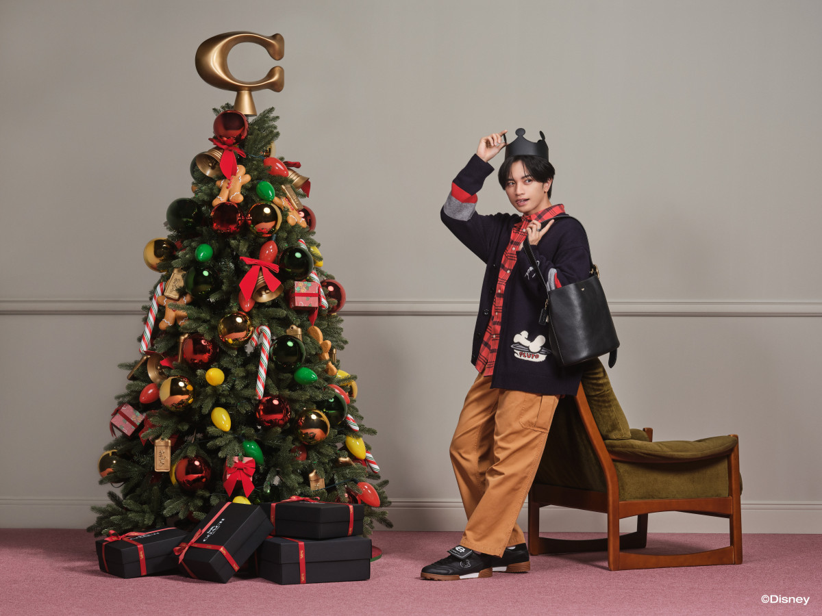 中島健人、“子どものような好奇心”新ビジュアルで表現 コーチホリデー