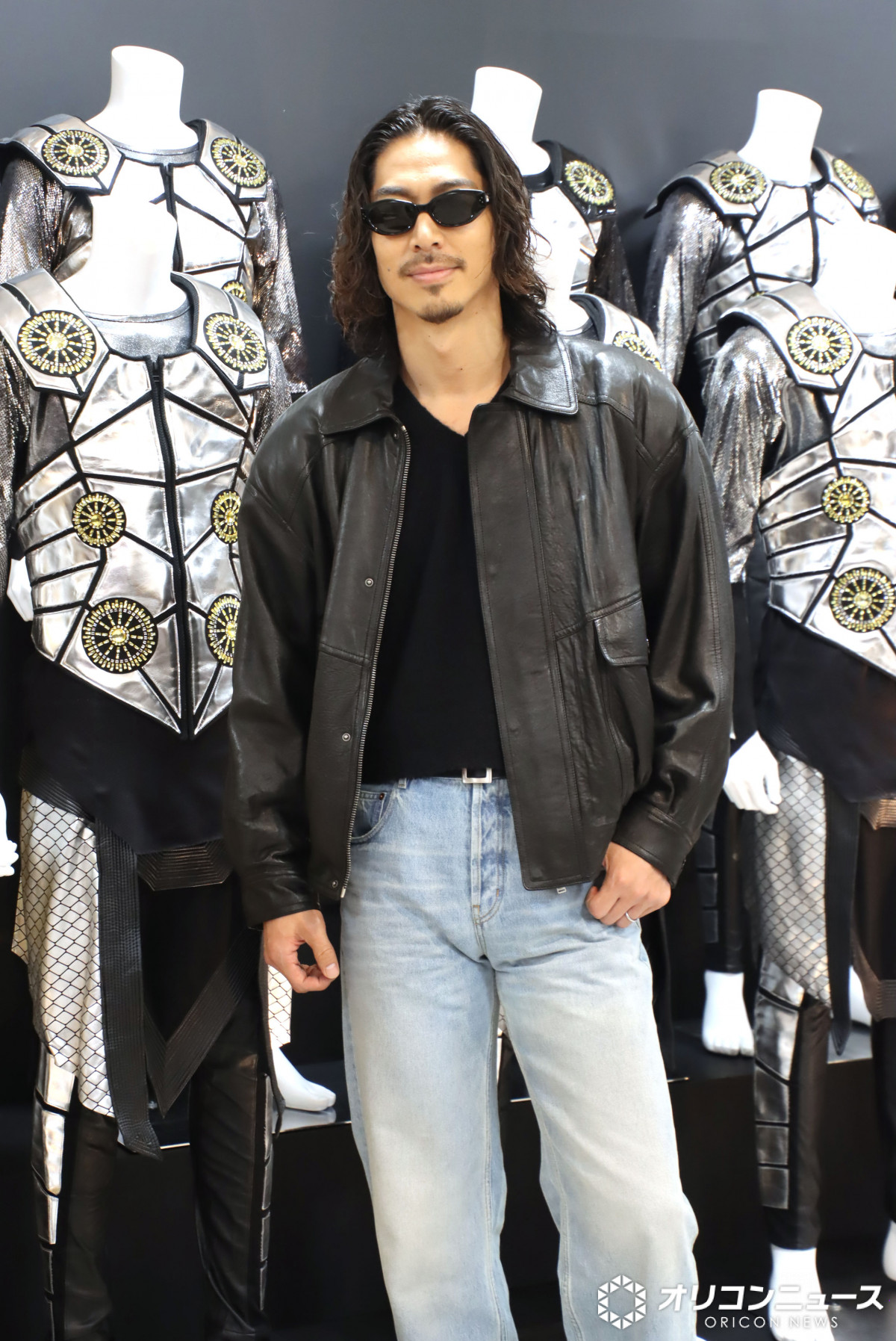 画像・写真 | EXILE AKIRA、”170体以上”歴代衣装前に感慨「EXILEマンに