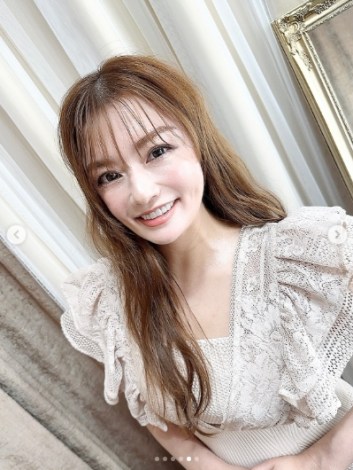 安西ひろこ　等身大　パネル 画像・写真 | 46歳・安西ひろこが“再出発”と決意「新しい道を歩むこと