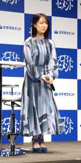 �w�����m�Z�����g�VCM���\��x�ɓo�ꂵ���㔒�ΖG�� (C)ORICON NewS inc. 