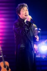 12��4������NHK�wSONGS�x�ɒ�����r���o�� (C)NHK 