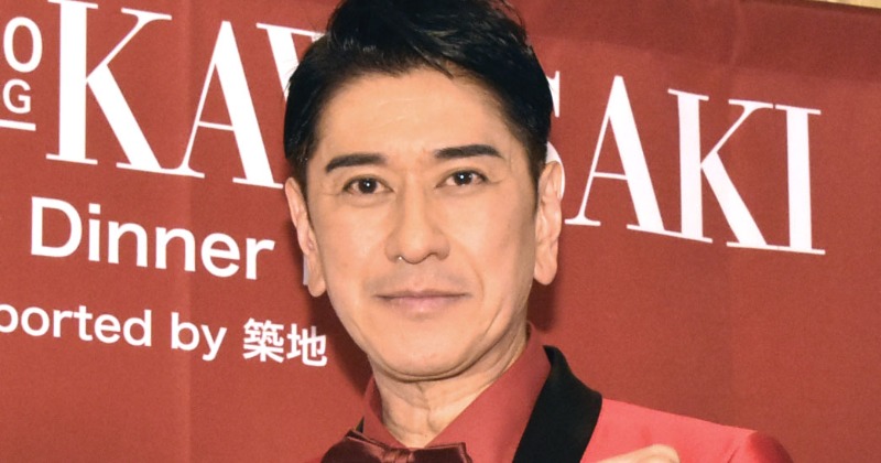 川崎麻世、ピカピカの愛車に映り込む神宮外苑のイチョウ並木に「美し過ぎて思わず声が出ました」