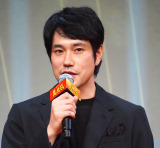 �f��w�V���߁E�����`�x������I���䂠�����ɓo�d�������R�P���C�` (C)ORICON NewS inc. 