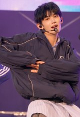 �w&TEAM 'Back to Life' FAN SHOWCASE�x���J�Â���&TEAM�EJO (C)ORICON NewS inc. 