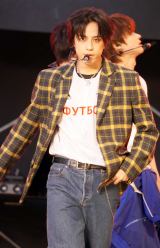 �w&TEAM 'Back to Life' FAN SHOWCASE�x���J�Â���&TEAM�ETAKI (C)ORICON NewS inc. 