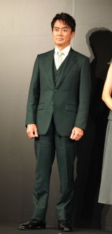 �w�O��Z�F�J�[�h Visa Infinite�x�u�����h���\��ɓo�d�����΍��� (C)ORICON NewS inc. 