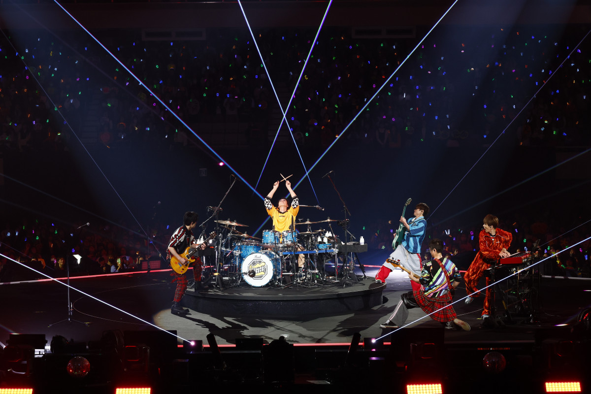 SUPER EIGHT、“バンドの聖地”日本武道館で初ライブ「俺らの青春はこっ