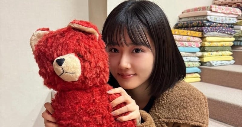 原菜乃華、幼少期ショット公開 “同じぬいぐるみ”との成長比較に反響「美少女すぎて目が覚めました」