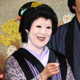 �񑊂��ŋ��̃q���g�ɂȂ������Ƃ𖾂������������̂�=�̕���� ���|�n�ƕS�O�\���N�u�\�񌎑�̕���v�w�ŕl�v���z�x�͂ݎ�� (C)ORICON NewS inc. 