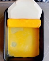 ���Ă��̕\�ʂ��Ȃ߂炩�Ŕ����� 