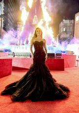 �w�A�o�^�[:�t�@�C���[�E�A���h�E�A�b�V���x(12��19�����J)���[���h�v���~�A�ɓo�ꂵ���}�C���[�E�T�C���X 