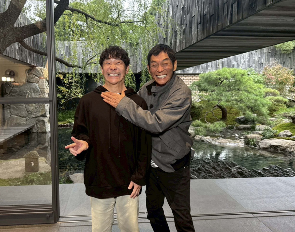 明石家さんま、“千葉のサグラダ・ファミリア”前澤友作氏の豪邸に潜入