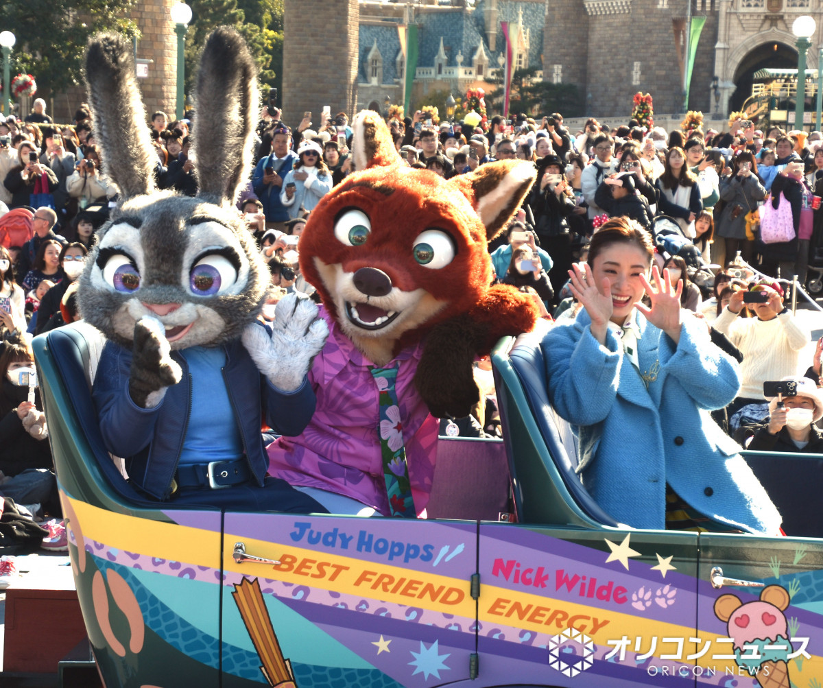 上戸彩、ディズニーランドでスペシャルグリーティング ジュディ