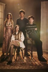 Netflix�V���[�Y�w�X�g�����W���[�E�V���O�X ���m�̐��E 5�x�i�^���A�E�_�C�A�[�A�}���E�z�[�N�A�W���[�E�L�[���[�A�`���[���[�E�q�[�g���@Pamela Hanson/Netflix 