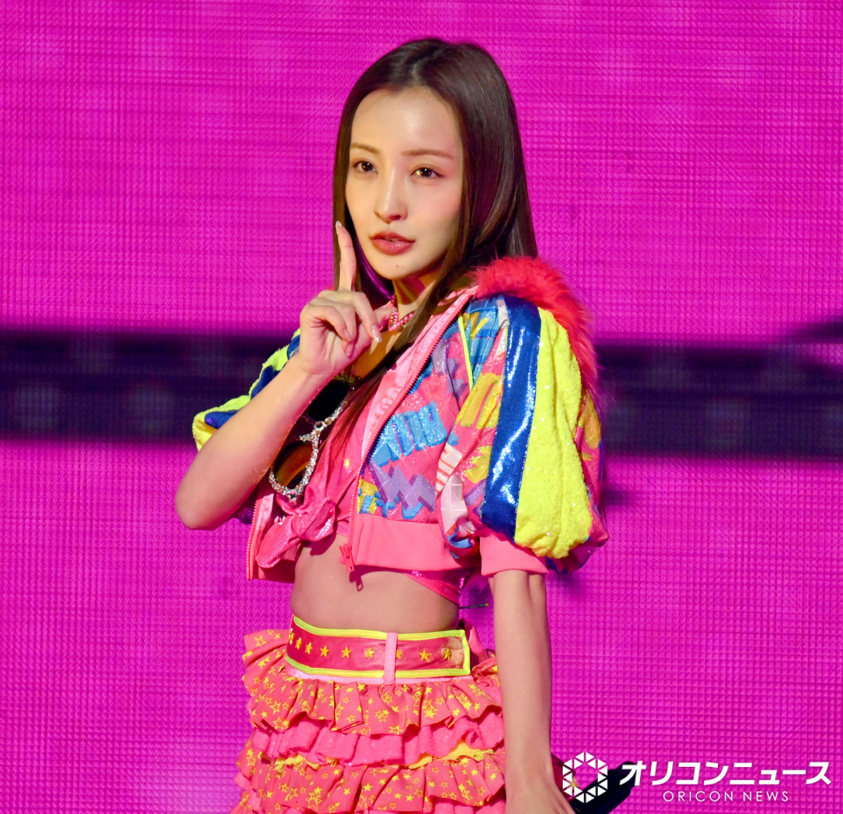 AKB48 撮って出しPart2 AKB48、20曲ノンストップ披露で示した“これから”「私たちについてこい