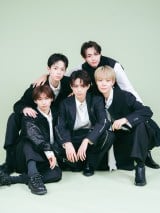 �wDREAM STAGE�xTORINNER(������)���������A�u�ꗛ��A�␣�m�u�AHOJIN�AISAAC(�B�e:KOBA) (C)ORICON NewS inc. 