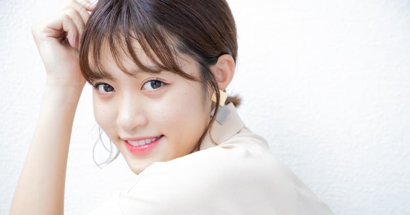 王林、新しい髪型公開 二の腕あらわなワンピースで視線向ける 「美しすぎて息が止まりそう」「本気出してきたな」と反響