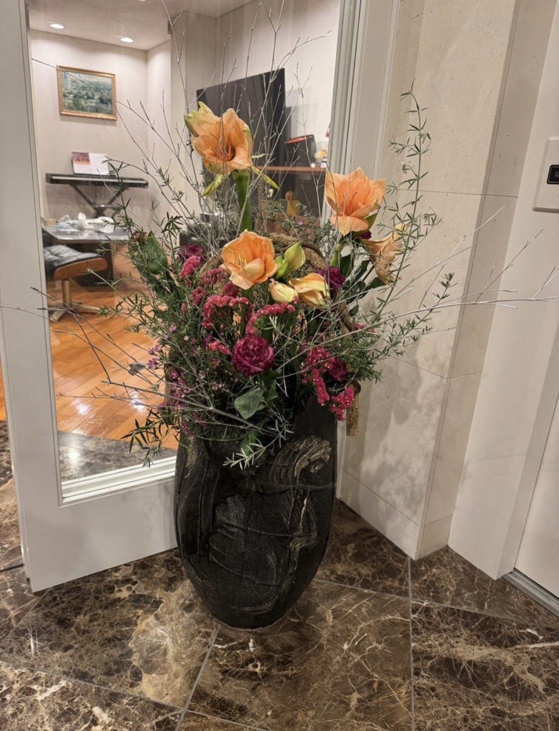 x݁uԉ̎s삳񂪁A䂪Ƃ̌ւ̚ɂԂĂ܂v(ʐ^̓uO) 