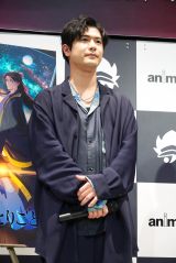 ��ˍ����A�w�򉮂̂ЂƂ育�Ɓx�g�����h�Ƃ̃A�t���R��b�u�т��т��`����Ă���v 