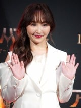 �f��w�A�o�^�[:�t�@�C���[�E�A���h�E�A�b�V���x�t�@�C���[�X�e�[�W�C�x���g�ɓo�d��������R�� (C)ORICON NewS inc. 