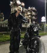 �o�C�N�ɏ�鎞�̃t�@�b�V�������y����ł���Ƃ���REN����/REN����(@rennnf)�� 