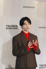 �V���חC�A1st�ʐ^�W�wFlicker�x�����L�O�C�x���g�J�Â̖͗l 