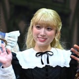 �~���[�W�J���w�T���V���O�E���b�e��! �x�J�����O��ނɓo�d������ގq (C)ORICON NewS inc. 